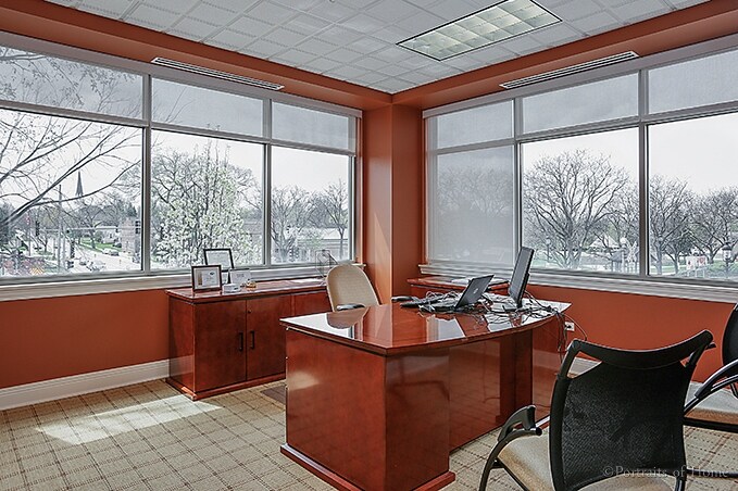 More Photos Of 127 N Walnut St, Itasca Office Residential For Lease
