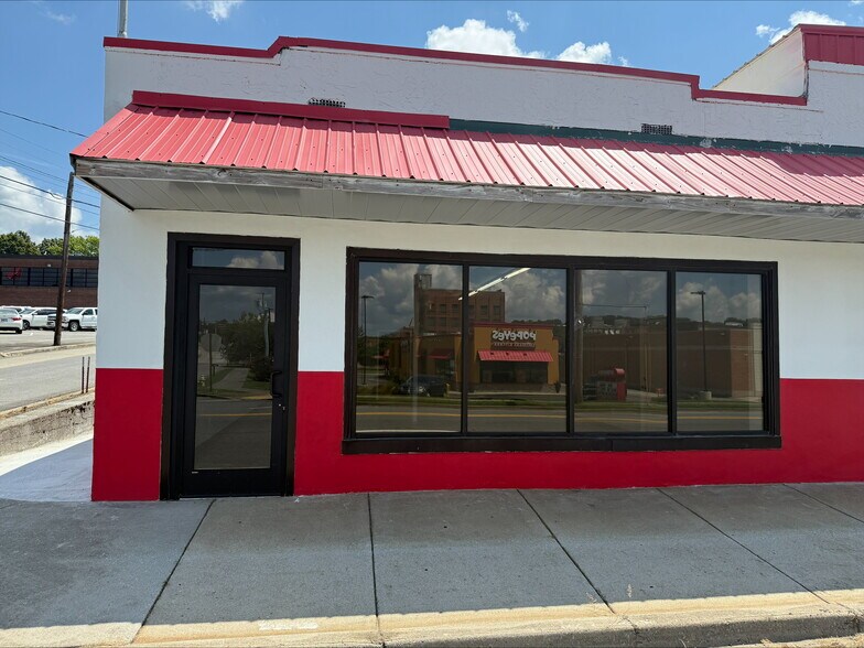 More Photos Of 128 E Morris Blvd, Morristown General Retail For Lease