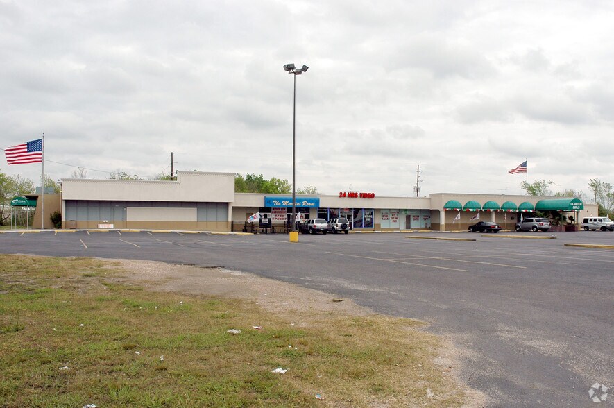 More Photos Of 14428 Hempstead Rd, Houston General Retail For Sale
