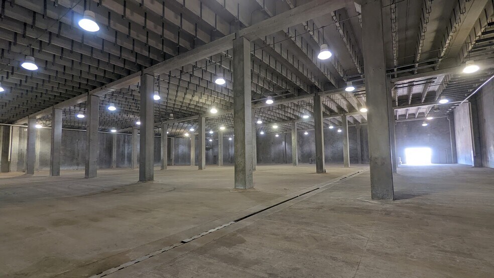 More Photos Of 2226 FM 3183, Plainview Food Processing For Lease