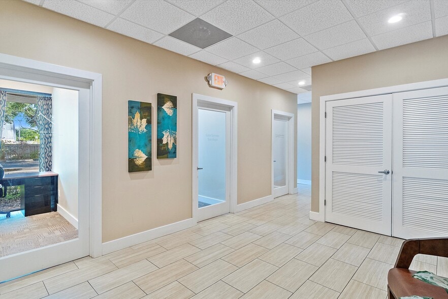 More Photos Of 5666 Seminole Blvd, Seminole Office For Lease