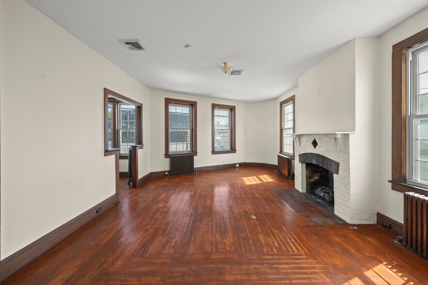 More Photos Of 45-49 8th St, Hudson Storefront Retail Residential For Sale