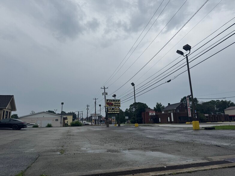 More Photos Of 1101 Lincoln Hwy, North Versailles Showroom For Lease