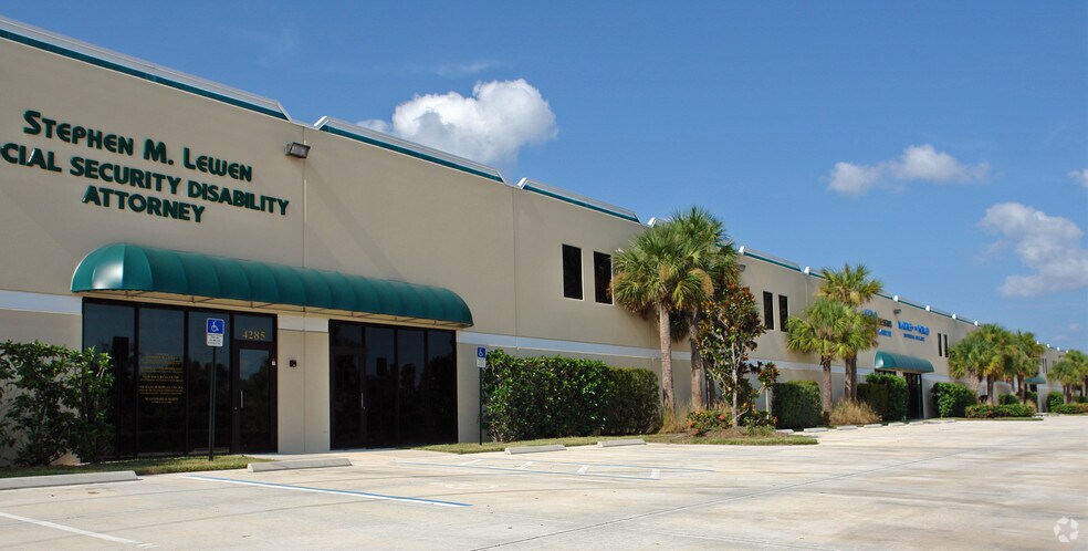 More Photos Of 4207-4285 SW Martin Hwy, Palm City Warehouse For Lease