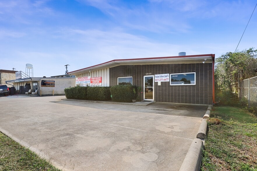 Primary Photo Of 3640 W Pioneer Pky, Pantego Service For Lease