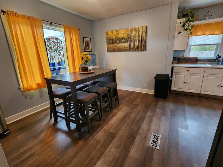 More Photos Of 2800 NY-49, West Monroe Auto Repair For Sale