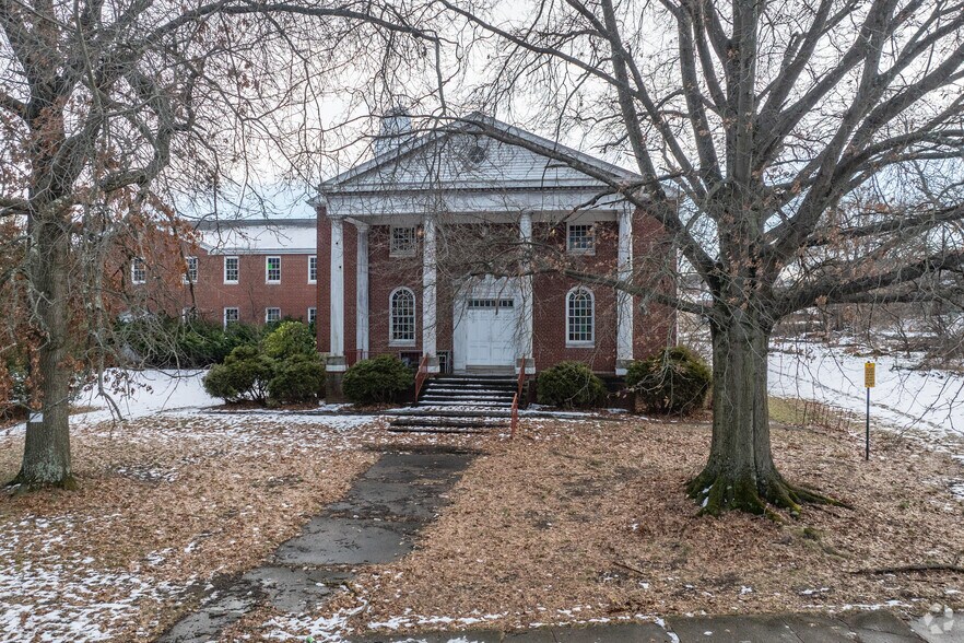 Primary Photo Of 500 Thompson Ave, Clairton Religious Facility For Sale