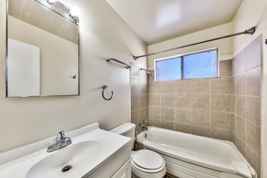 More Photos Of 420 Lee St, Carson City Apartments For Sale