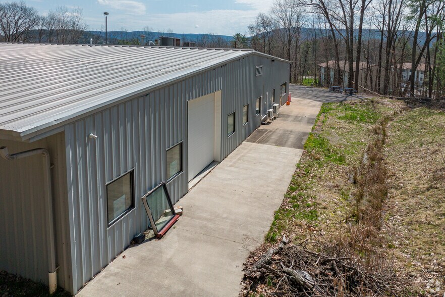 More Photos Of 1239 Campville Rd, Endicott Manufacturing For Sale