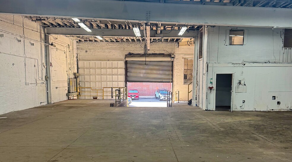More Photos Of 703-705 E 132nd St, Bronx Industrial For Lease