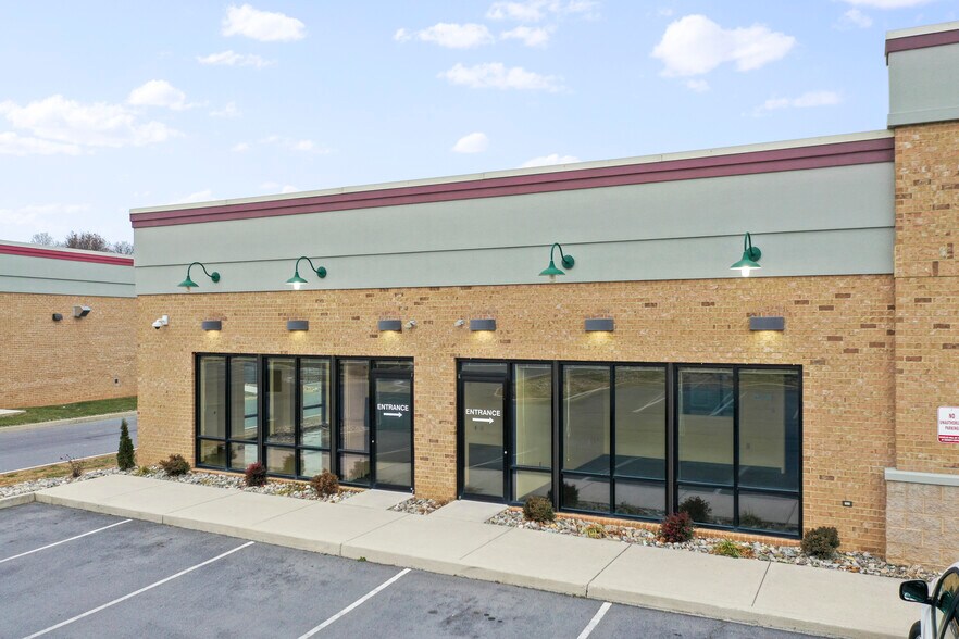 More Photos Of 15 Compass Pt, Martinsburg Office For Lease
