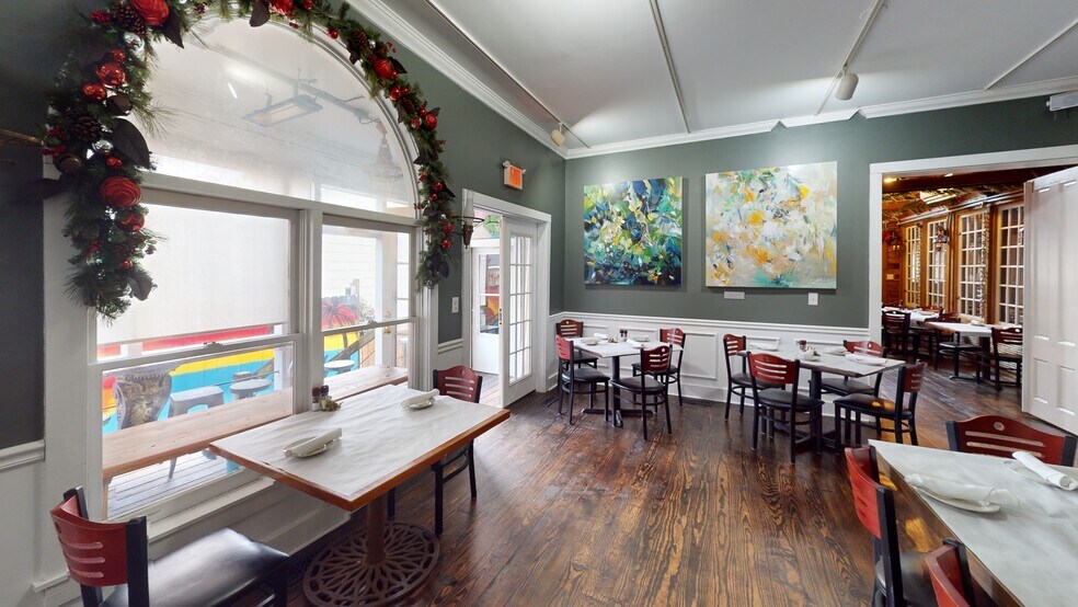 More Photos Of 925 10th St, Port Royal Restaurant For Sale