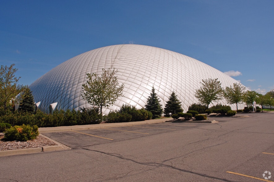 More Photos Of 5328 Highland Rd, Waterford Golf Course Driving Range For Sale