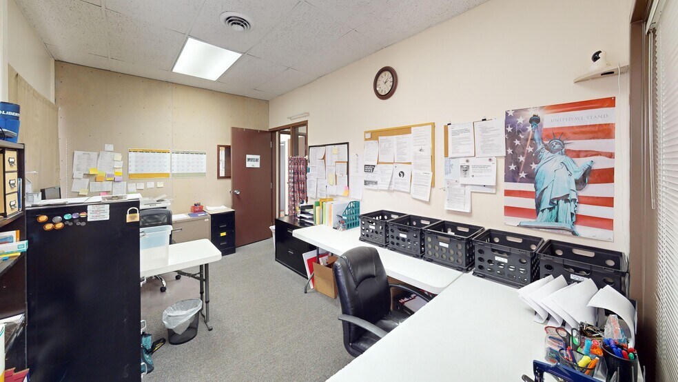 More Photos Of 324 E Washington Ave, Riverton Office For Sale