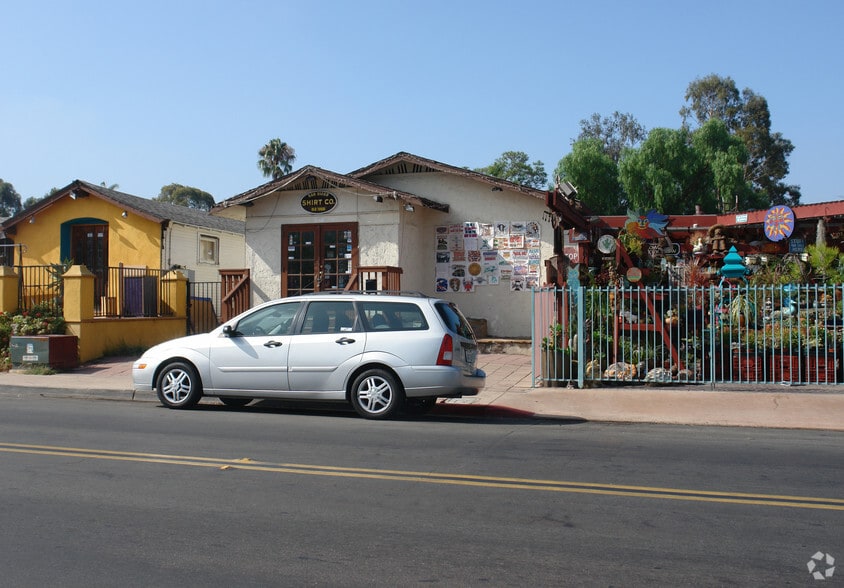 More Photos Of 2611-2615 Congress St, San Diego Storefront For Lease