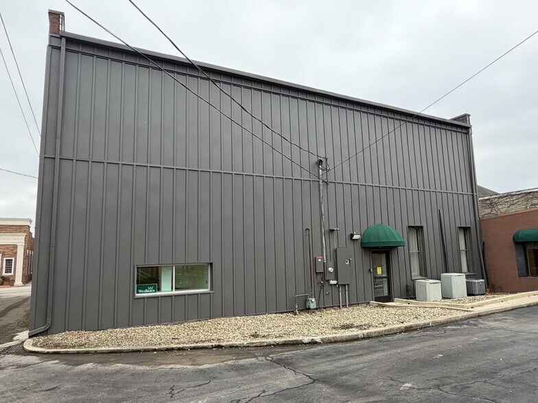 More Photos Of 115 W Main St, Mc Arthur Office For Sale