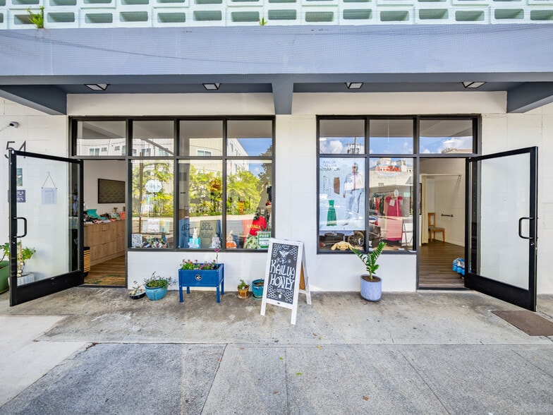 More Photos Of 54 Maluniu Ave, Kailua Apartments For Sale