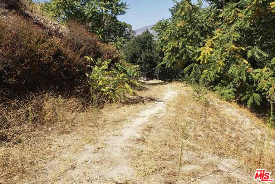 More Photos Of 9631 Oak Bend dr, Tujunga Land For Sale