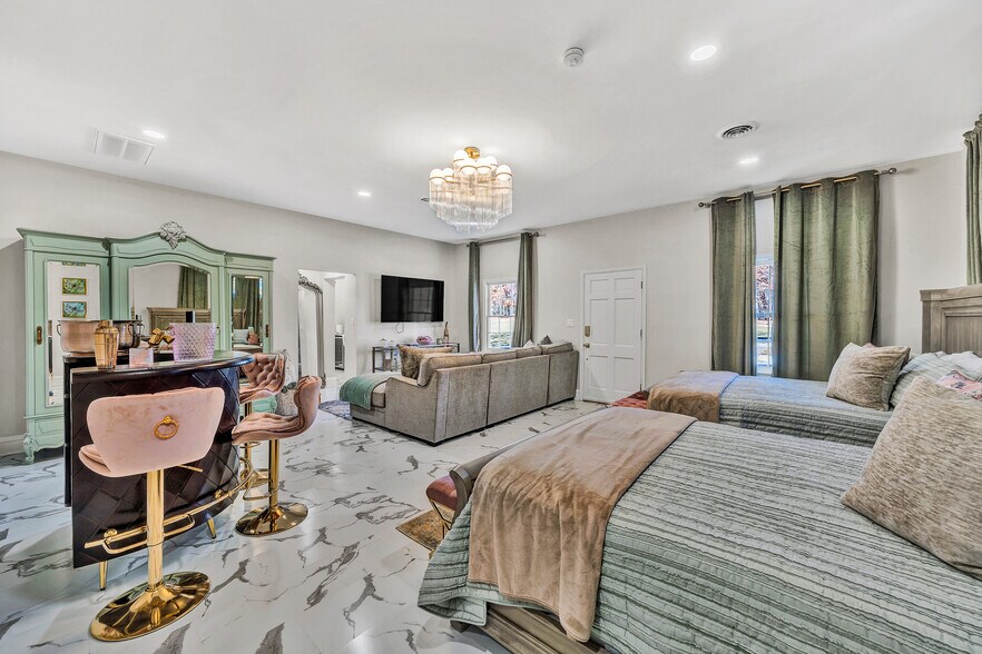 More Photos Of 750 Penn Hall Rd, Union Hall Specialty For Sale