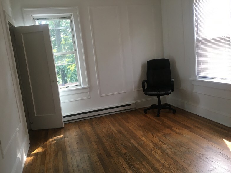 28 Hale St, New Brunswick, NJ 08901 MultiFamily