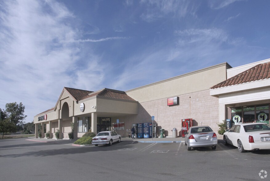 More Photos Of 540 Canal St, King City Unknown For Lease