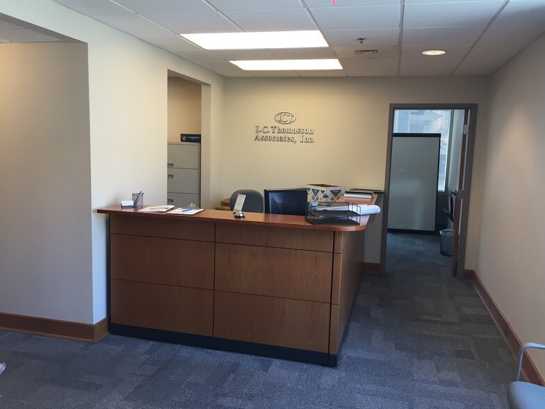 More Photos Of 1114 Clinch Ave, Knoxville Office For Sale