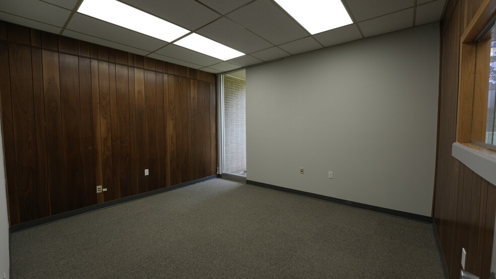 More Photos Of 1281 Ebenezer Rd, Rock Hill Office For Lease