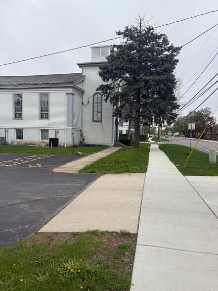 More Photos Of 15109 S Dillman St, Plainfield Religious Facility For Sale