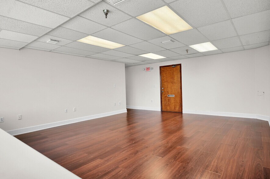 More Photos Of 2150 Coral Way, Miami Office For Lease