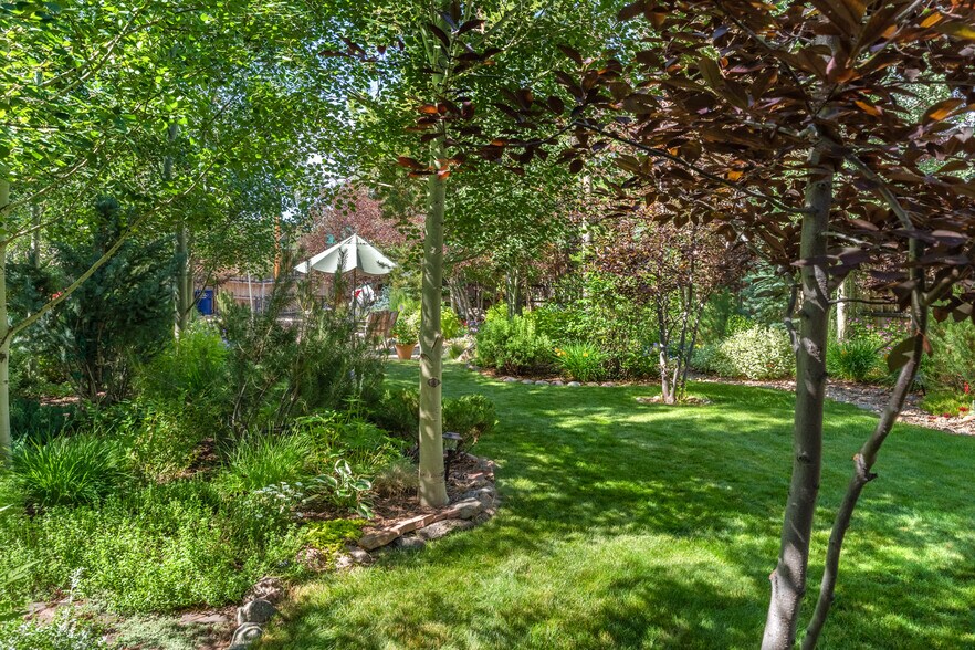 More Photos Of 717 Lake Ave, Grand Lake Specialty For Sale