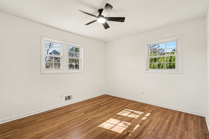 More Photos Of 3680 Bells Ferry Rd NW, Kennesaw Specialty For Sale