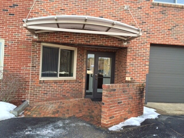 More Photos Of 1 Horseshoe Pond Ln, Concord Light Distribution For Sale