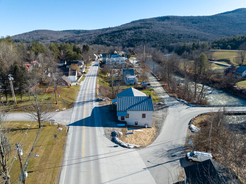 More Photos Of 7392 US-4, Woodstock Police Fire Station For Sale