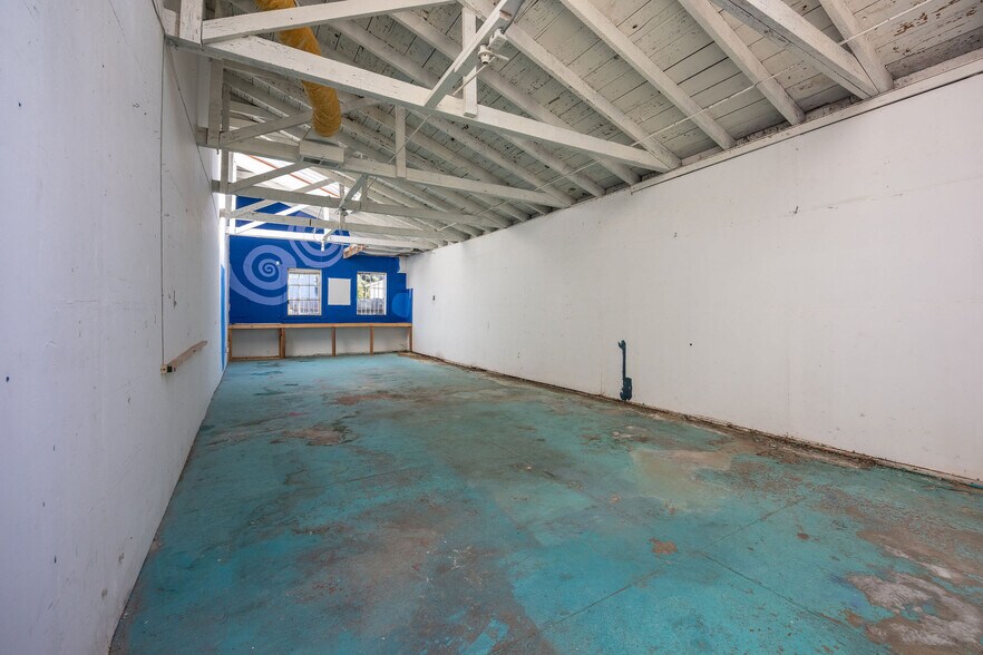 More Photos Of 535-539 Main St, Half Moon Bay Storefront Retail Residential For Sale