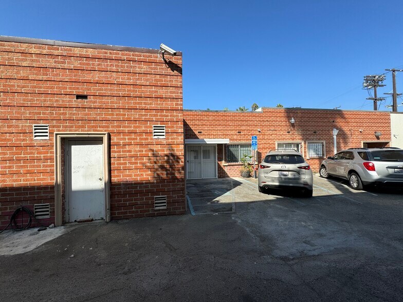More Photos Of 5860-5862 Avalon Blvd, Los Angeles Medical For Lease
