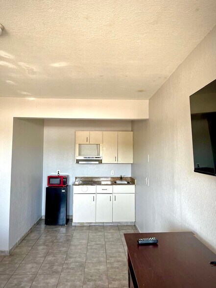 More Photos Of 4300 American Way, Memphis Hospitality For Sale