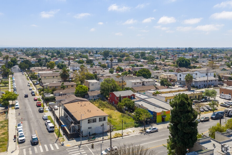 More Photos Of 8304 S Broadway, Los Angeles Land For Sale