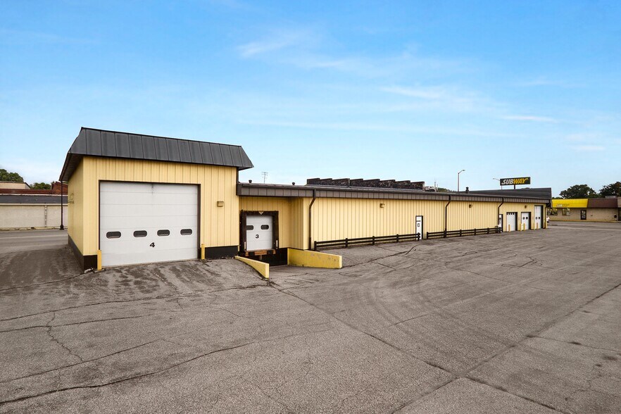 More Photos Of 1605 Rose St, La Crosse Auto Repair For Sale