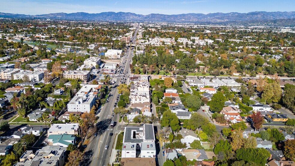 More Photos Of 12070 Woodbridge St, Studio City Apartments For Sale