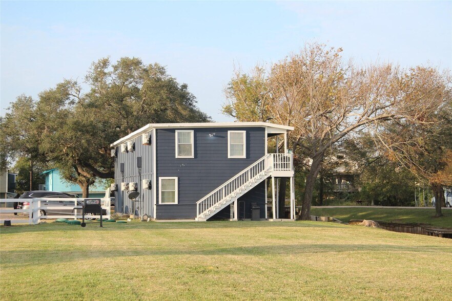 Primary Photo Of 5202 County Road 469, Brazoria Apartments For Sale