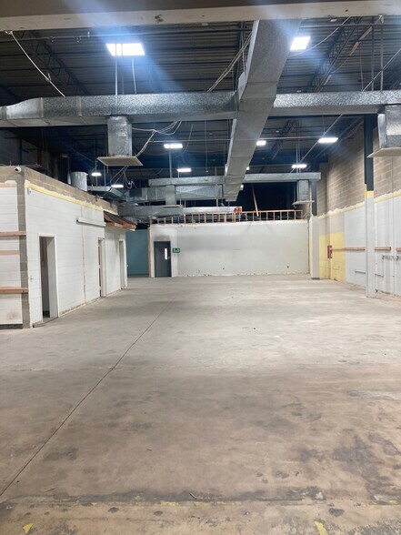 More Photos Of 631-641 Lowther Rd, Lewisberry Warehouse For Lease