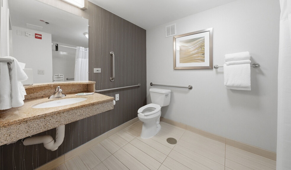 More Photos Of 800 Lake Cook Rd, Deerfield Hotel For Sale