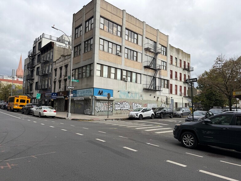 Primary Photo Of 80-84 Manhattan Ave, Brooklyn Office For Lease