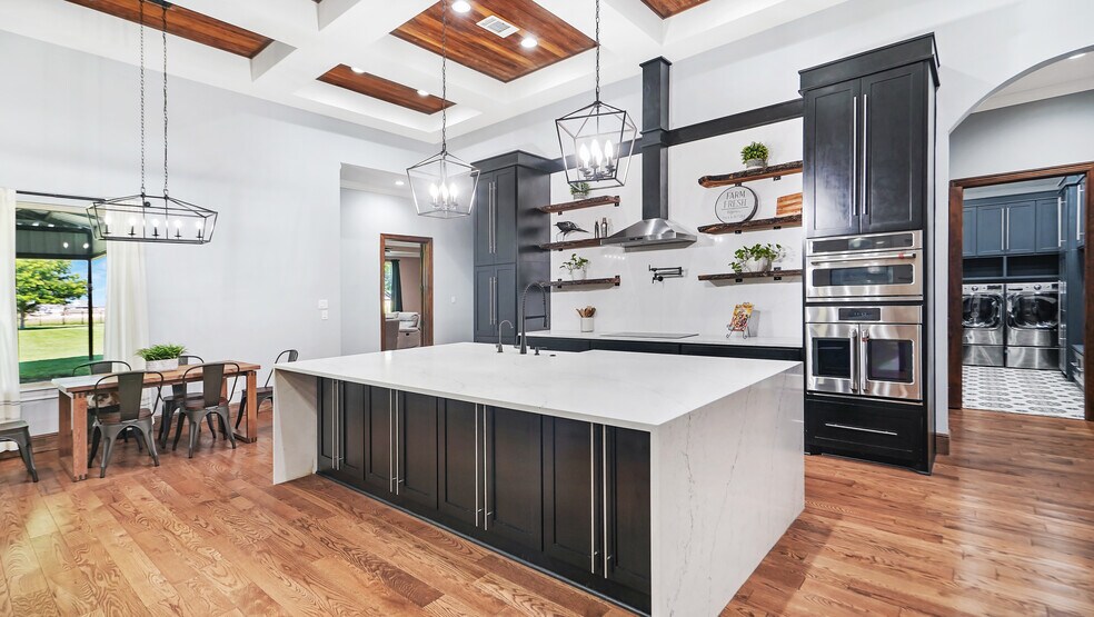 More Photos Of 10511 W Hidden Lake Ln, Richmond Specialty For Sale