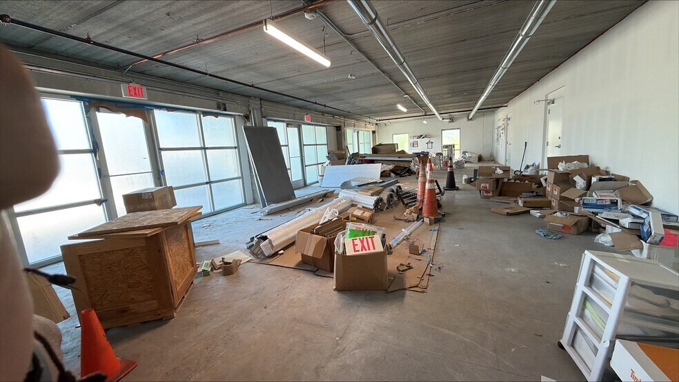 More Photos Of 3590 S State Road 7, West Park Self Storage For Lease