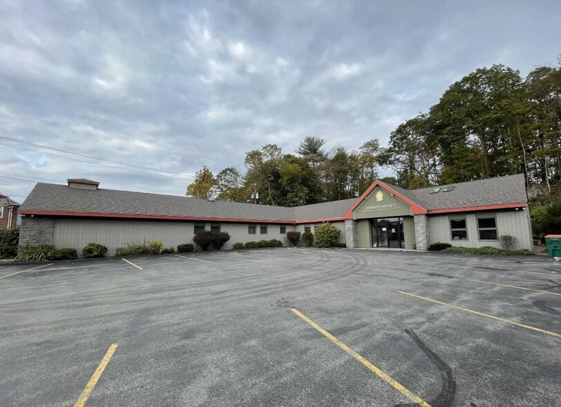 Primary Photo Of 4232 Albany Post Rd, Hyde Park Medical For Sale