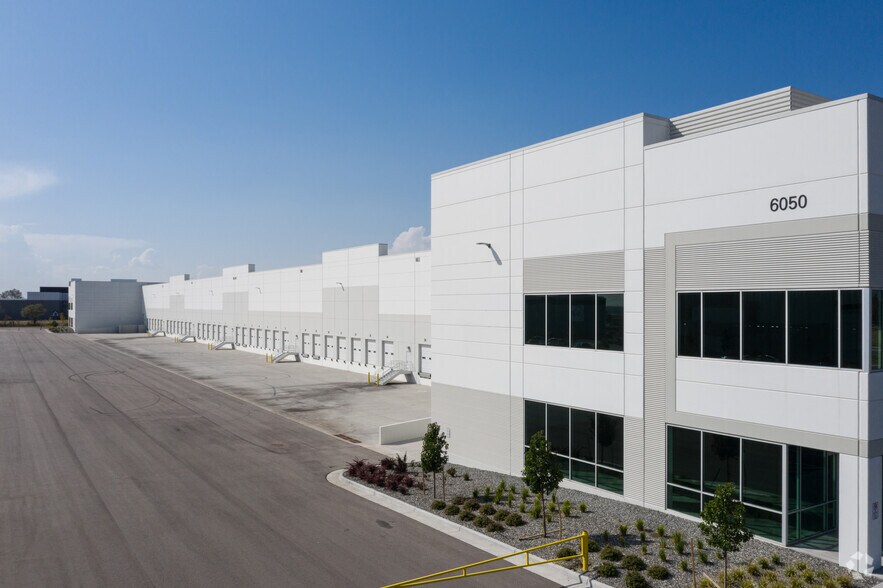 More Photos Of 6050 Washington St, Denver Warehouse For Lease