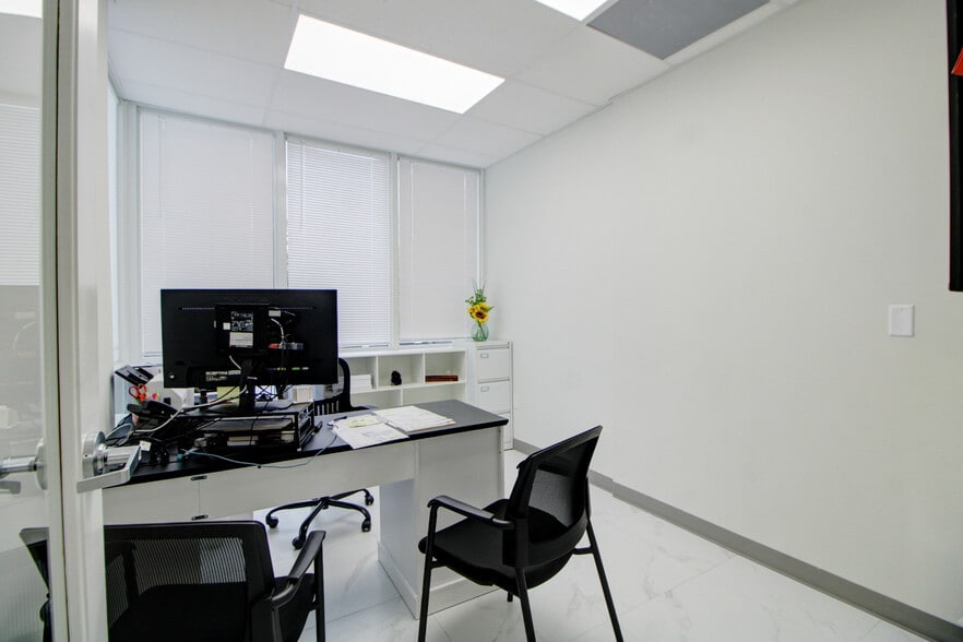 More Photos Of 304 N Krome Ave, Homestead Medical For Lease