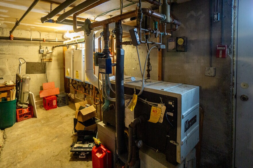 More Photos Of 709 Route 4, Killington Hotel For Sale