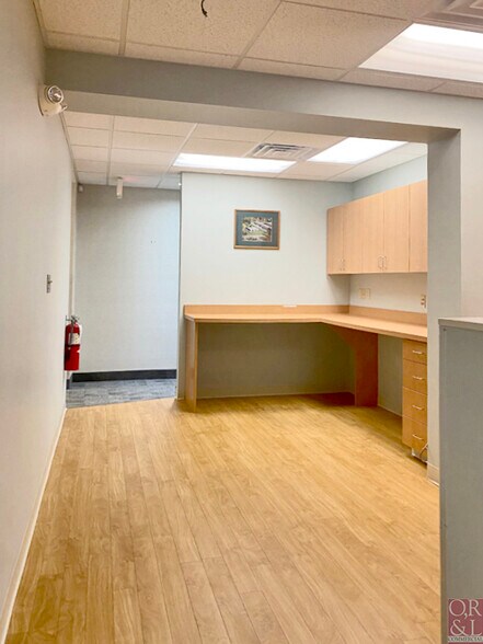 More Photos Of 851 Marshall Phelps Rd, Windsor Medical For Sale